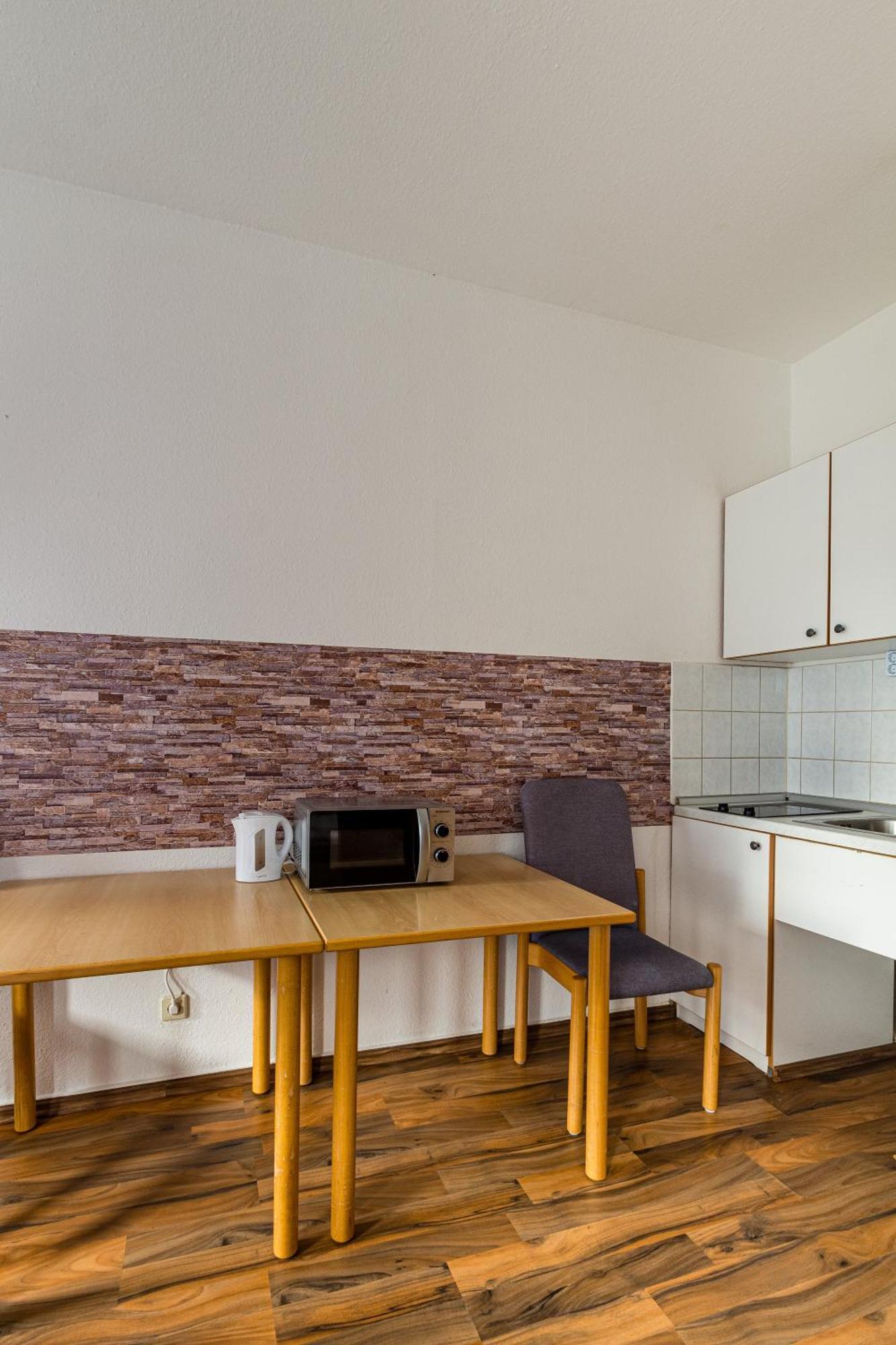 Apartmenthaus In Chemnitz Fuer Monteure Exterior photo