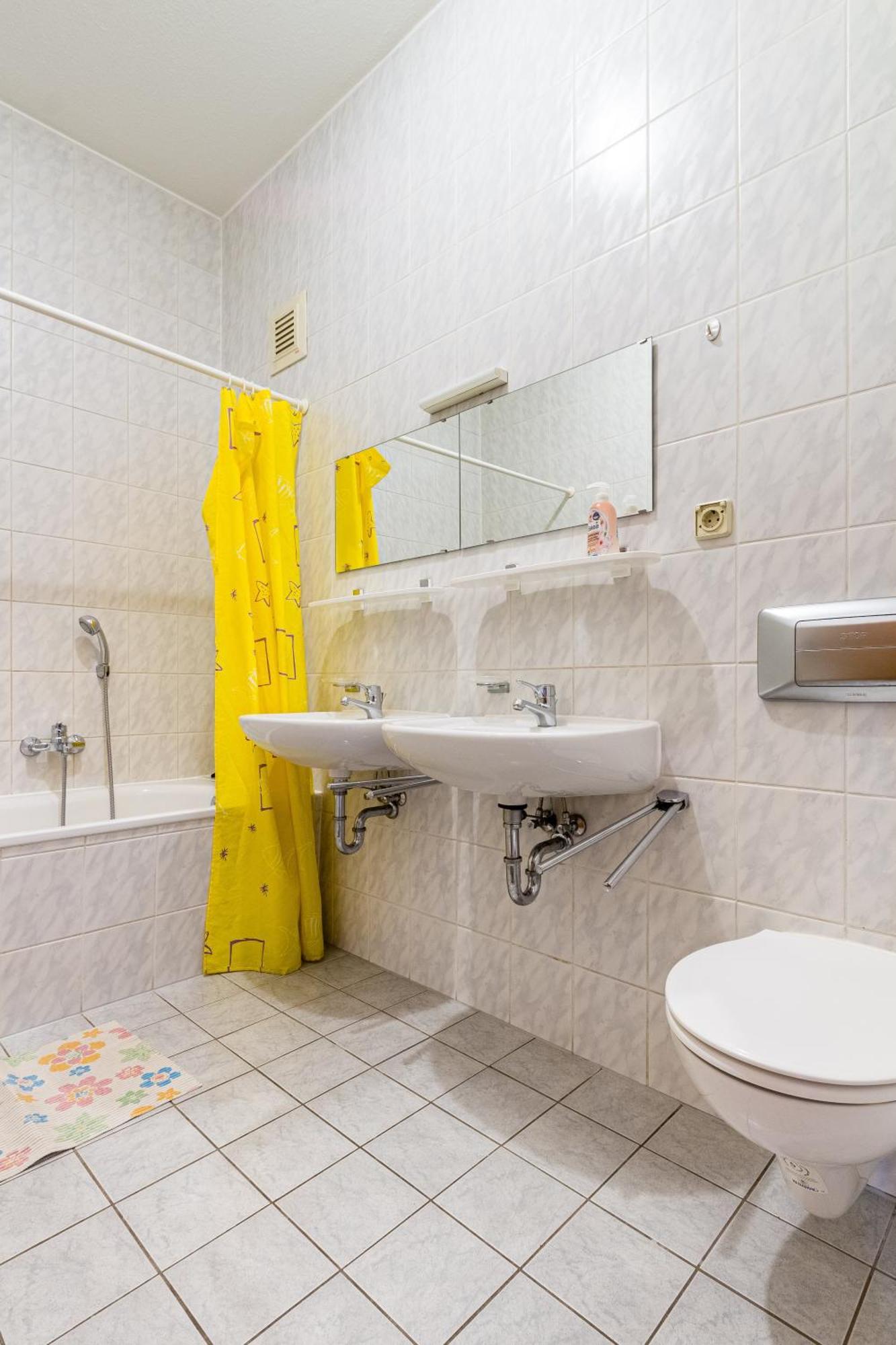 Apartmenthaus In Chemnitz Fuer Monteure Exterior photo